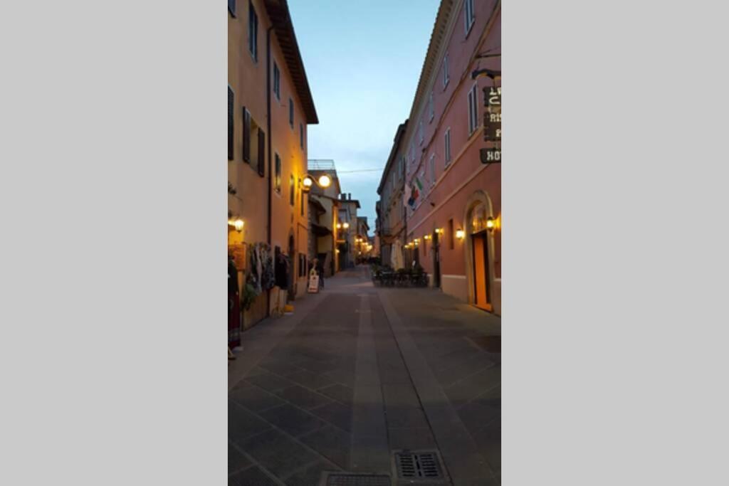 Bellavista La Tua Romantica Vacanza Sul Trasimeno 拉戈堡 外观 照片